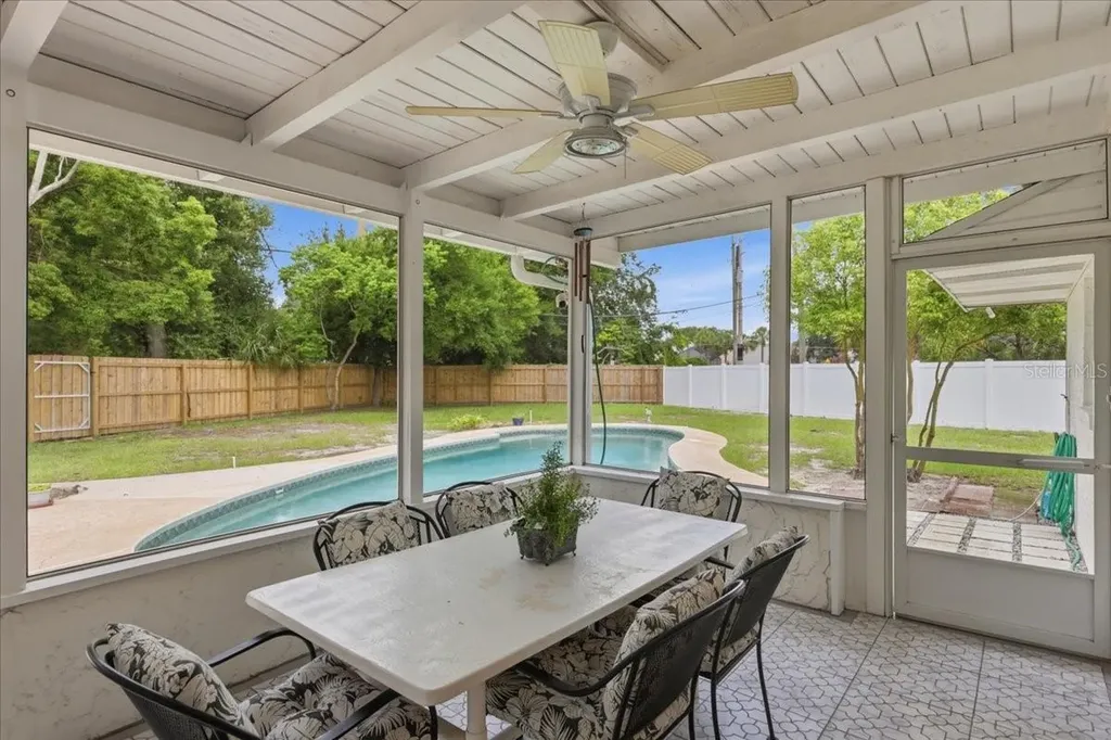 8495 Caraway Court Orlando FL 32819