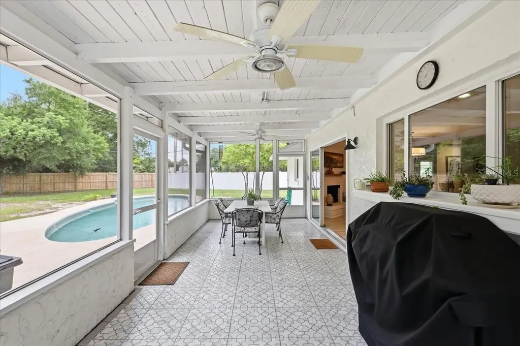 8495 Caraway Court Orlando FL 32819