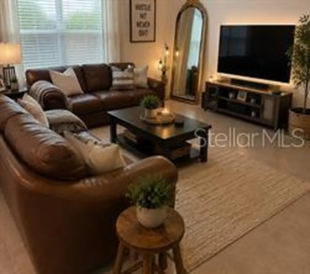 2017 Maple Ridge Drive Zellwood FL 32798