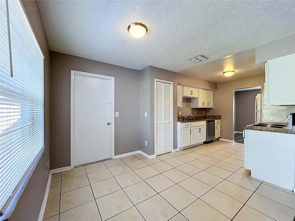 8426 Village Green Road Orlando FL 32818