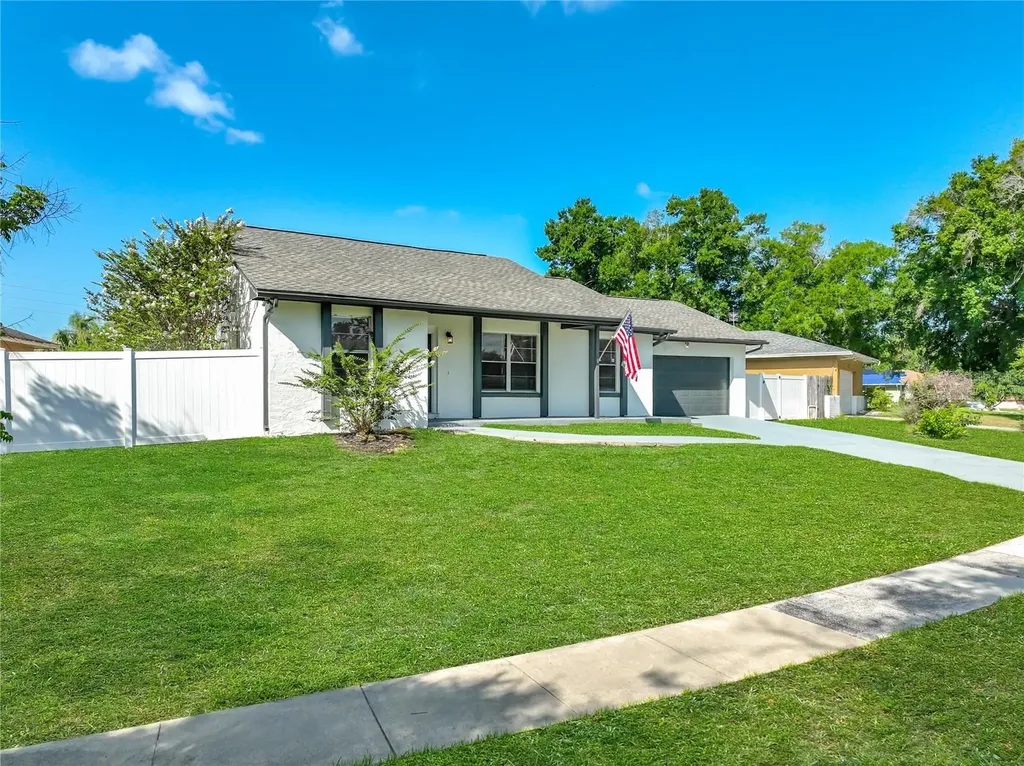 8426 Village Green Road Orlando FL 32818
