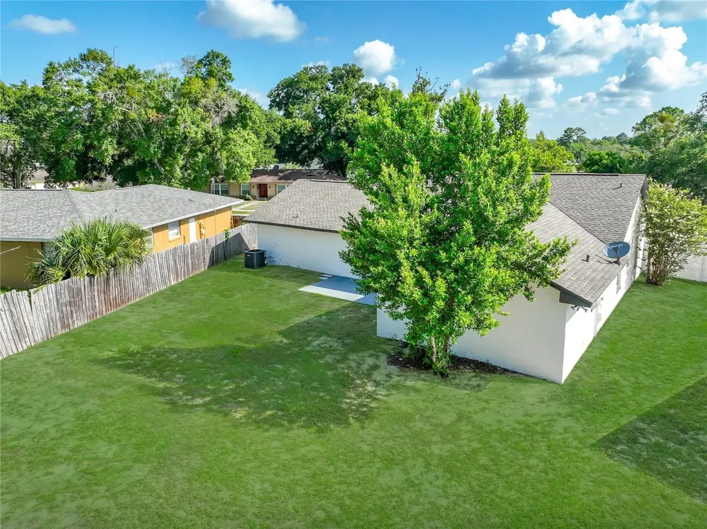 8426 Village Green Road Orlando FL 32818