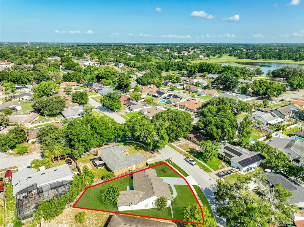 8426 Village Green Road Orlando FL 32818