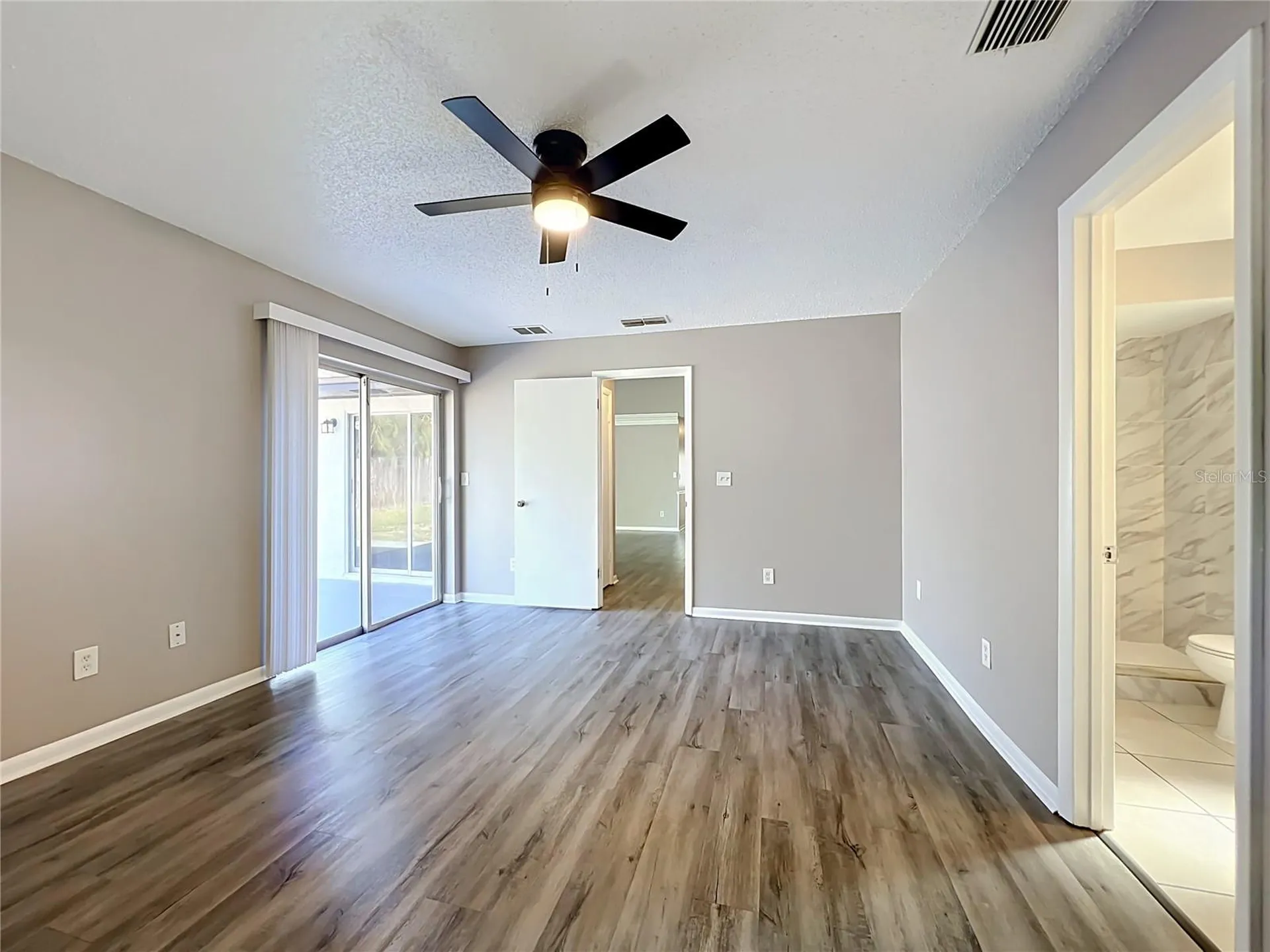 8426 Village Green Road Orlando FL 32818