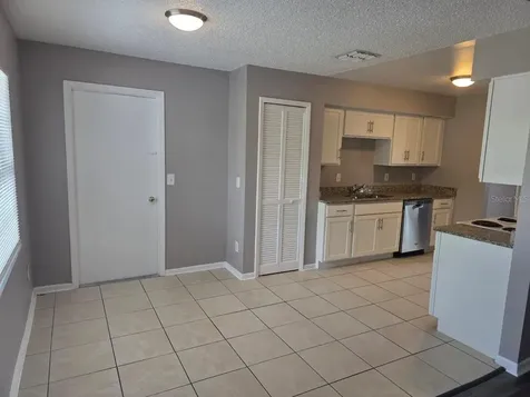 8426 Village Green Road Orlando FL 32818