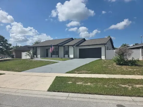 8426 Village Green Road Orlando FL 32818