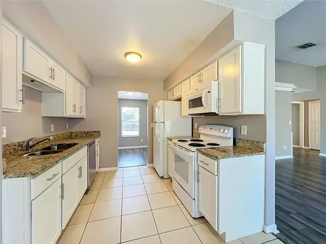 8426 Village Green Road Orlando FL 32818
