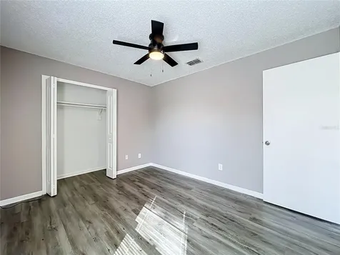 8426 Village Green Road Orlando FL 32818