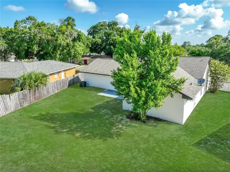 8426 Village Green Road Orlando FL 32818