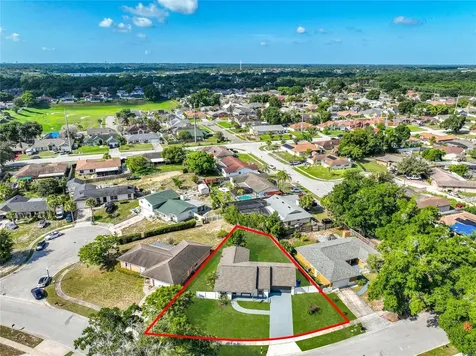8426 Village Green Road Orlando FL 32818