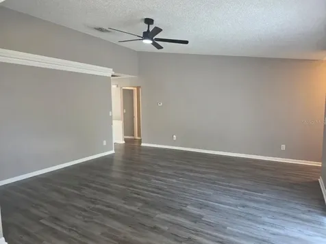 8426 Village Green Road Orlando FL 32818