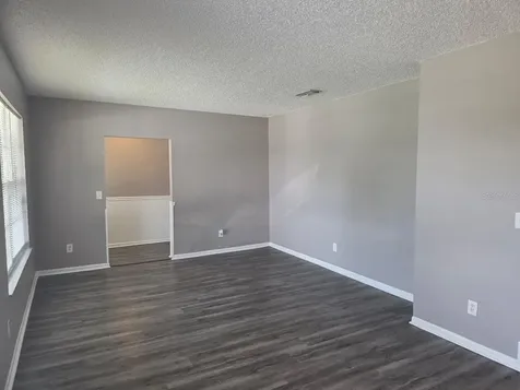 8426 Village Green Road Orlando FL 32818