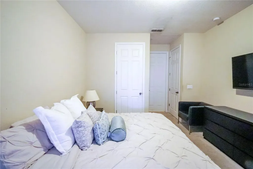 2925 Aqua Virgo Loop Orlando FL 32837