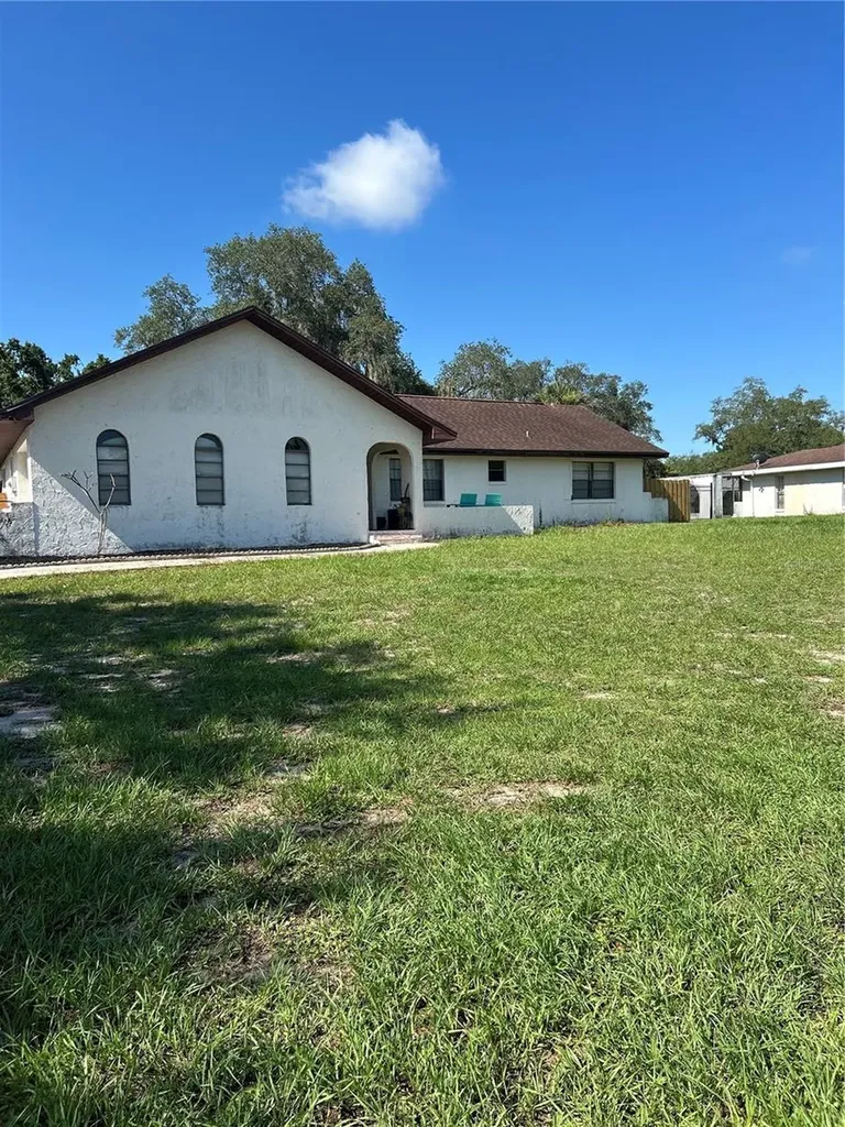 9140 Cypresswood Drive Lake Wales FL 33898