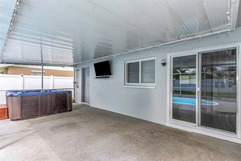 6842 62nd Avenue N Pinellas Park FL 33781
