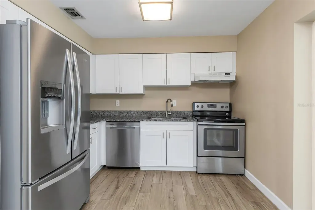 6842 62nd Avenue N Pinellas Park FL 33781