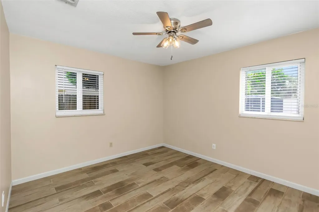 6842 62nd Avenue N Pinellas Park FL 33781