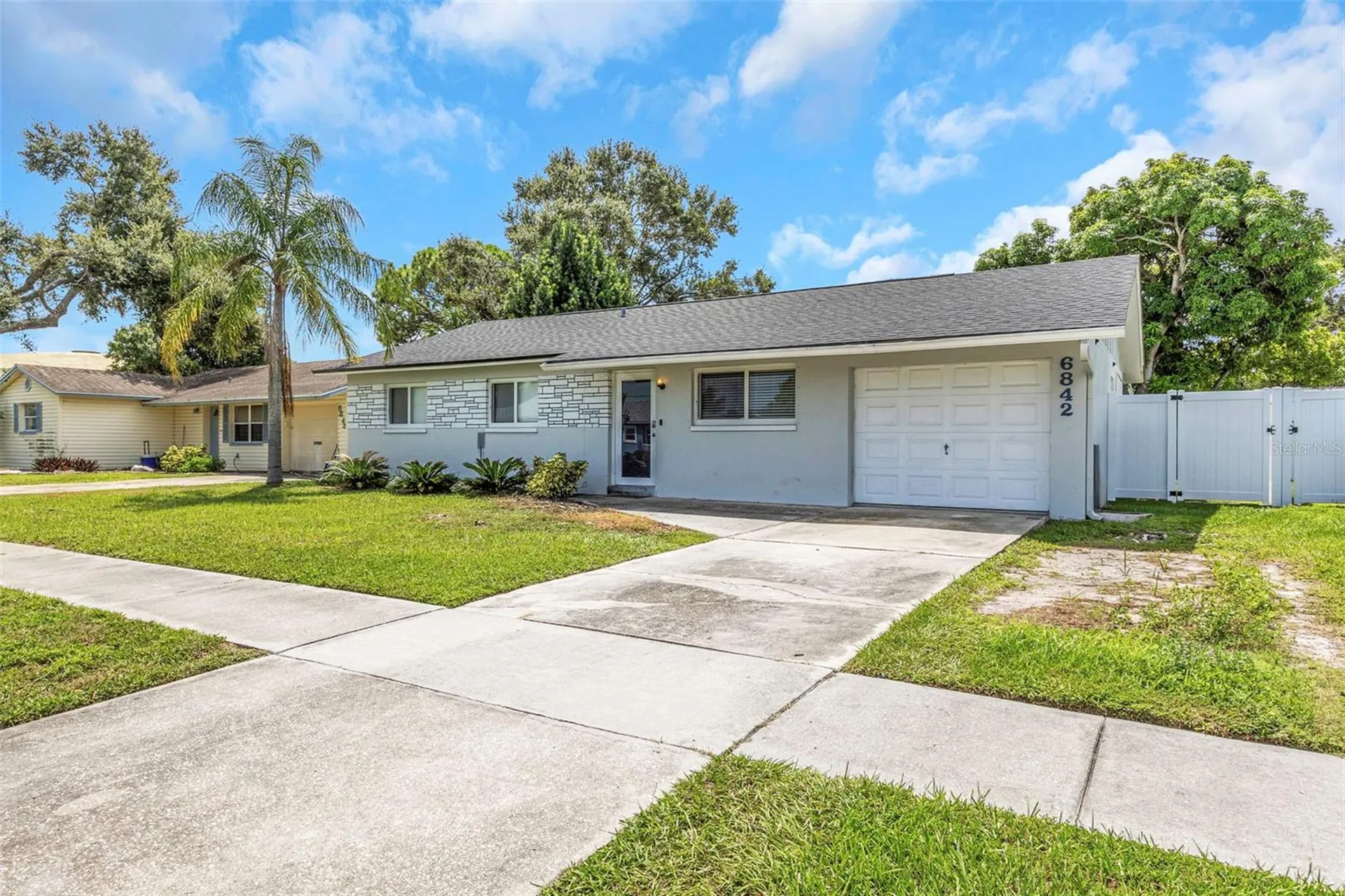 6842 62nd Avenue N Pinellas Park FL 33781