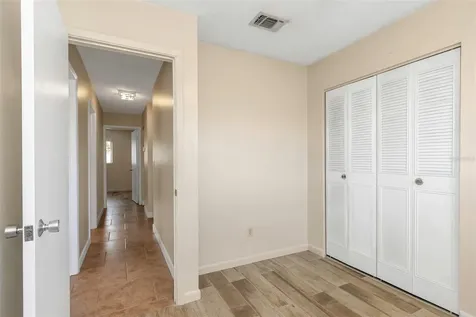 6842 62nd Avenue N Pinellas Park FL 33781