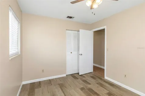 6842 62nd Avenue N Pinellas Park FL 33781