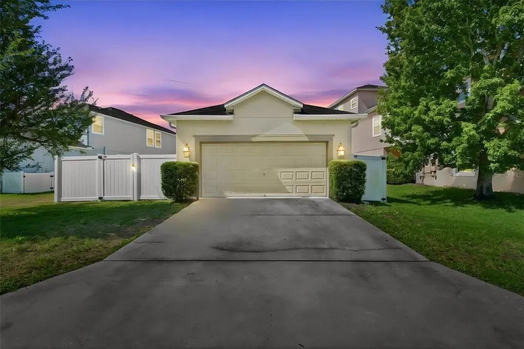 6829 Sundrop Street Harmony FL 34773