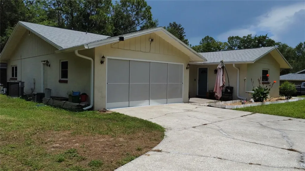 8951 SW 202nd Avenue Road Dunnellon FL 34431