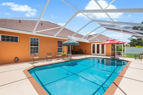 328 Hamilton Shores Drive NE Winter Haven FL 33881