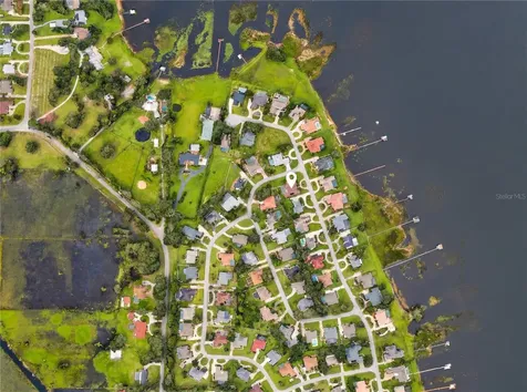 328 Hamilton Shores Drive NE Winter Haven FL 33881