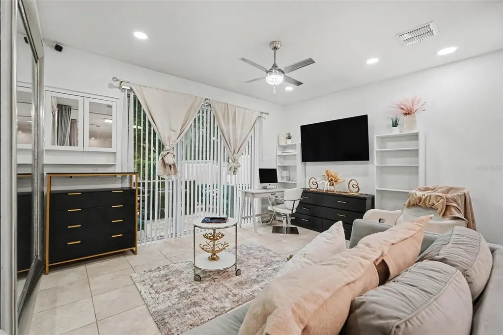 5374 Sylvester Loop Tampa FL 33610