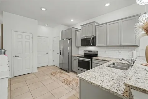 5374 Sylvester Loop Tampa FL 33610
