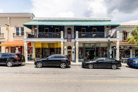 440 N Donnelly Street Mount Dora FL 32757