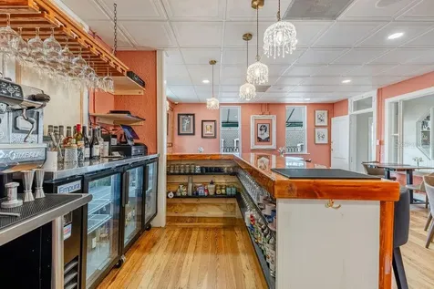 440 N Donnelly Street Mount Dora FL 32757