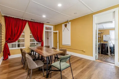 440 N Donnelly Street Mount Dora FL 32757