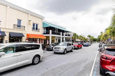 440 N Donnelly Street Mount Dora FL 32757
