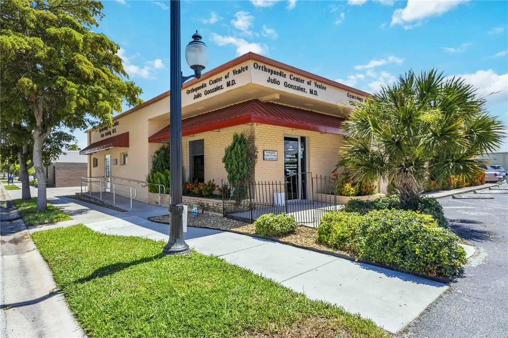 241 Nokomis Avenue S Venice FL 34285