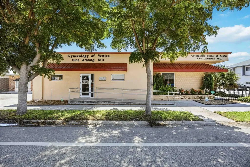 241 Nokomis Avenue S Venice FL 34285