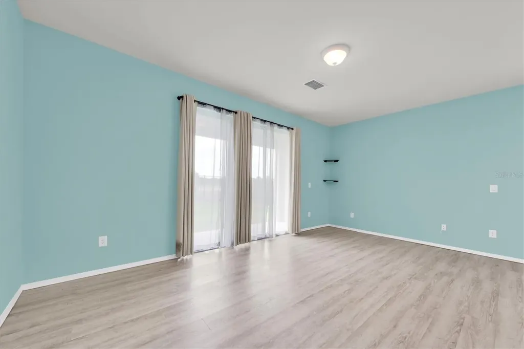 4958 White Sanderling Court Tampa FL 33619