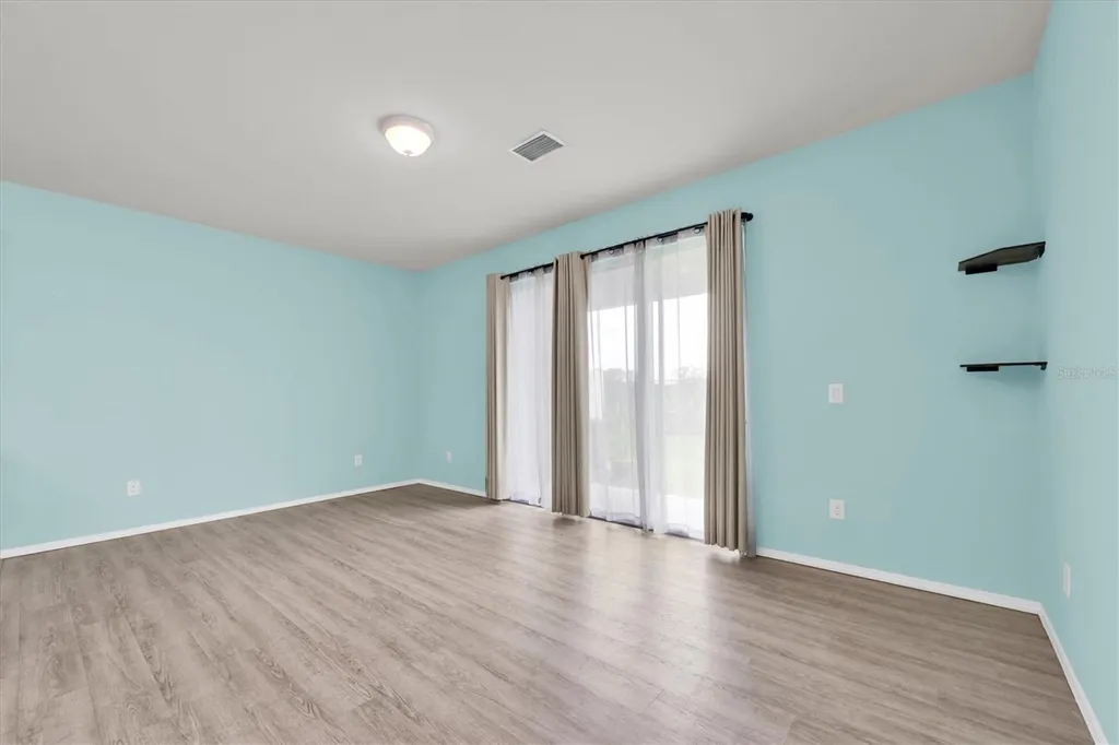 4958 White Sanderling Court Tampa FL 33619