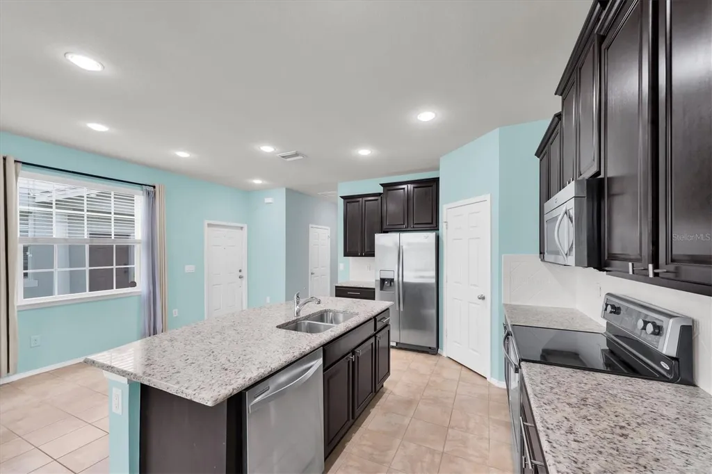 4958 White Sanderling Court Tampa FL 33619