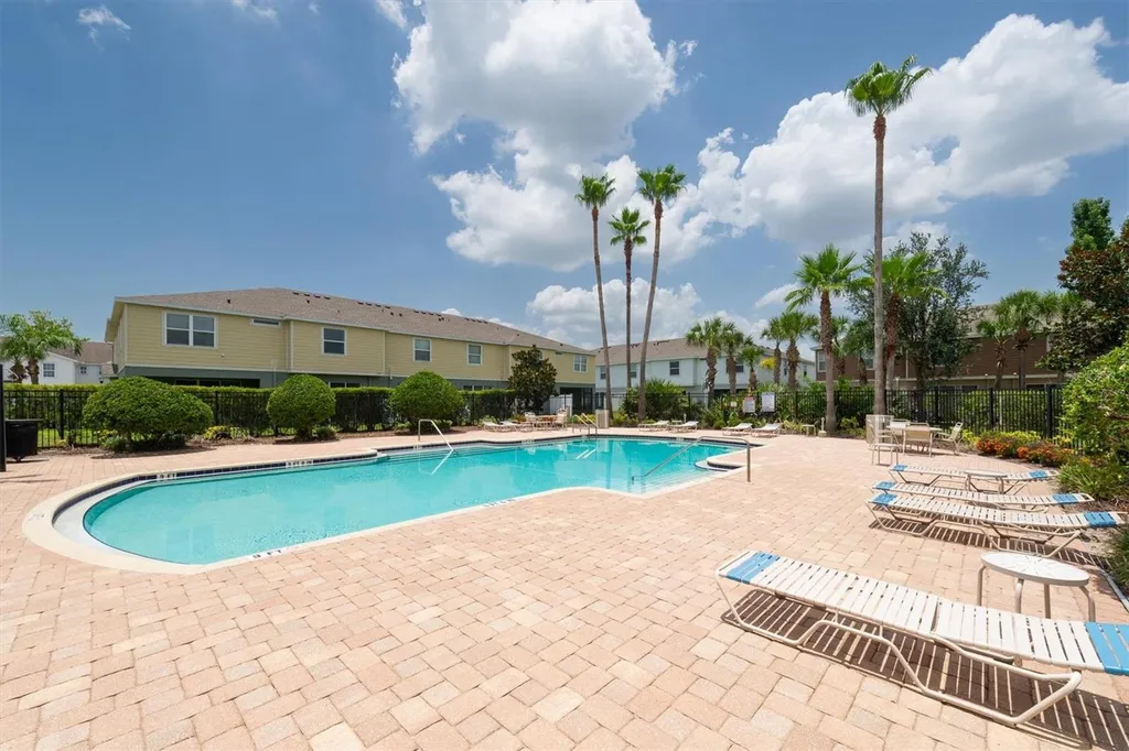 4958 White Sanderling Court Tampa FL 33619