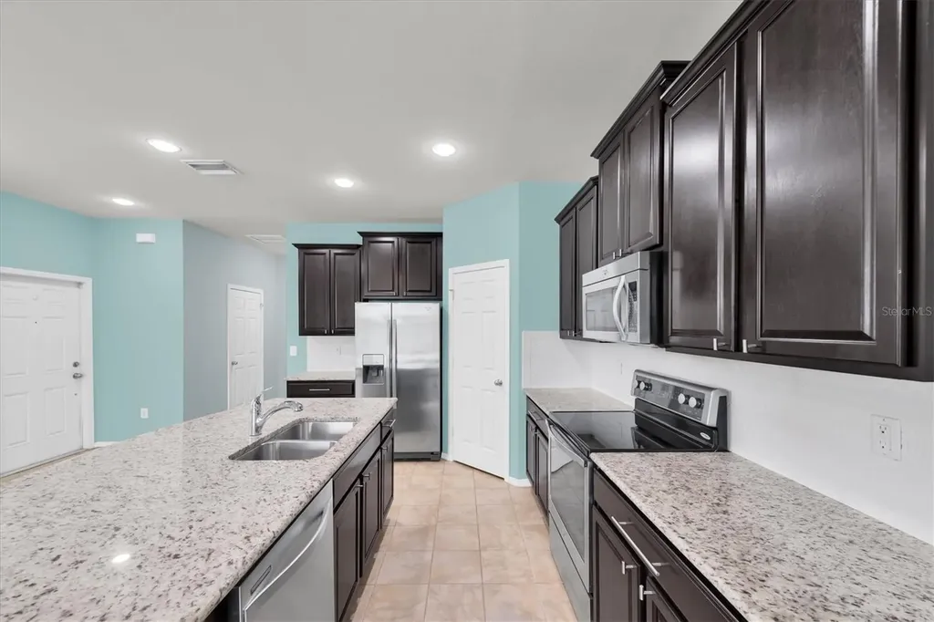 4958 White Sanderling Court Tampa FL 33619