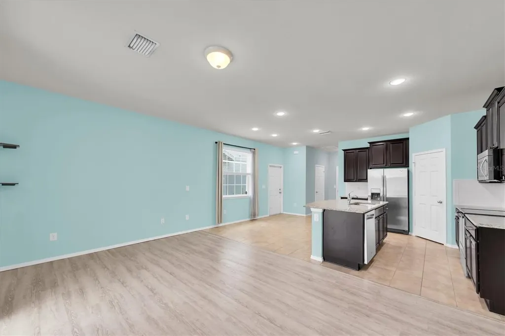 4958 White Sanderling Court Tampa FL 33619