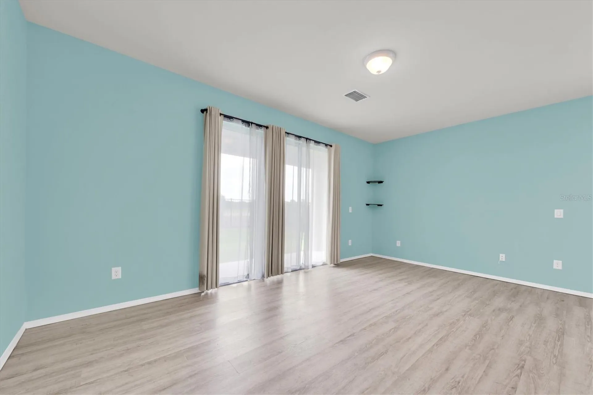 4958 White Sanderling Court Tampa FL 33619