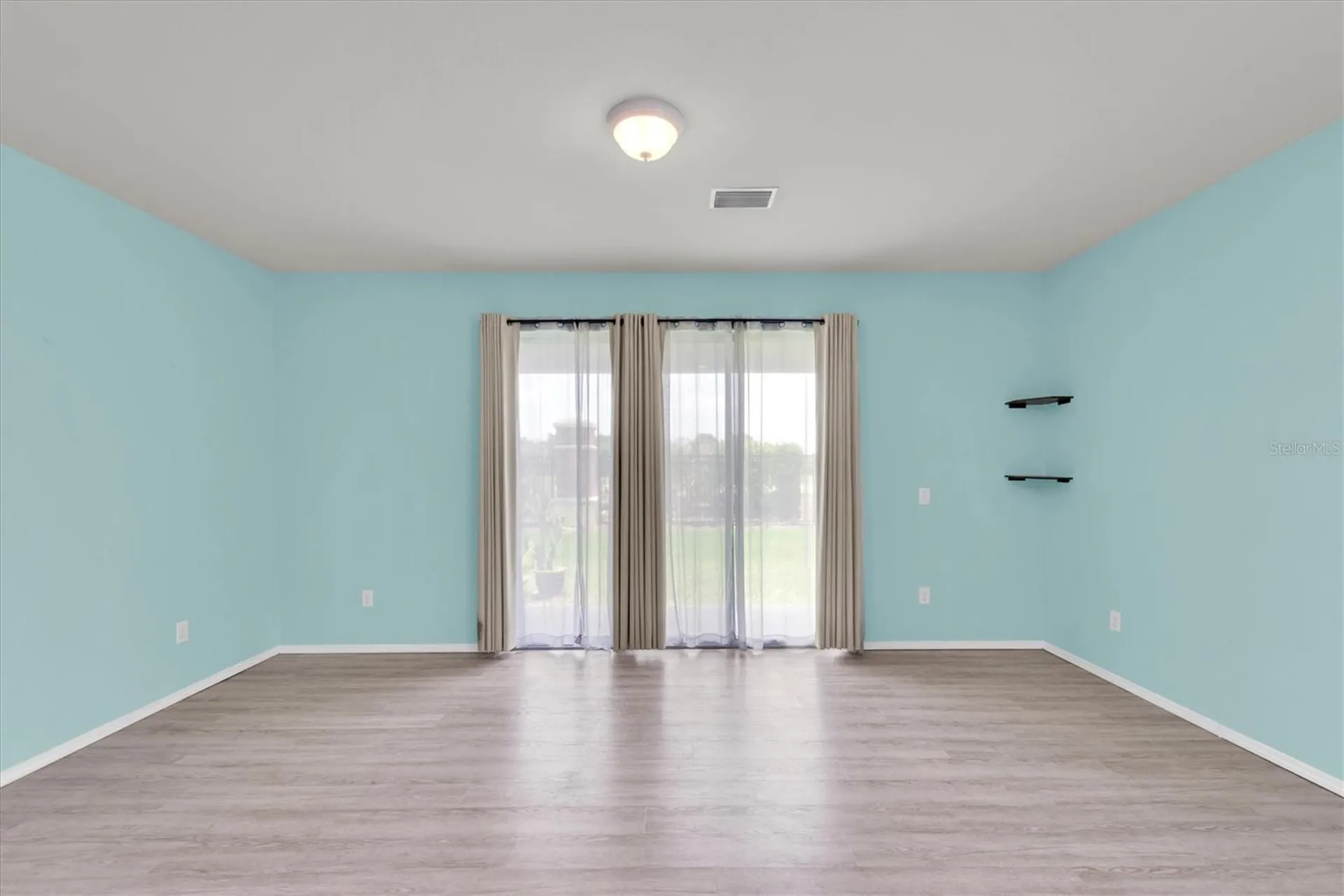 4958 White Sanderling Court Tampa FL 33619