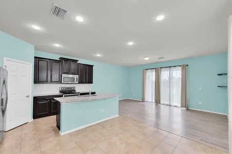 4958 White Sanderling Court Tampa FL 33619