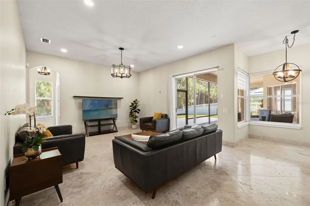 17308 Chenango Lane Tampa FL 33647