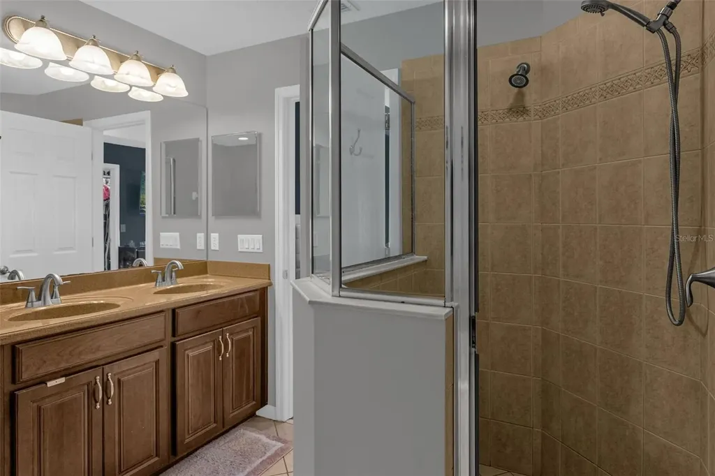 10226 Fallsgrove Street Orlando FL 32836