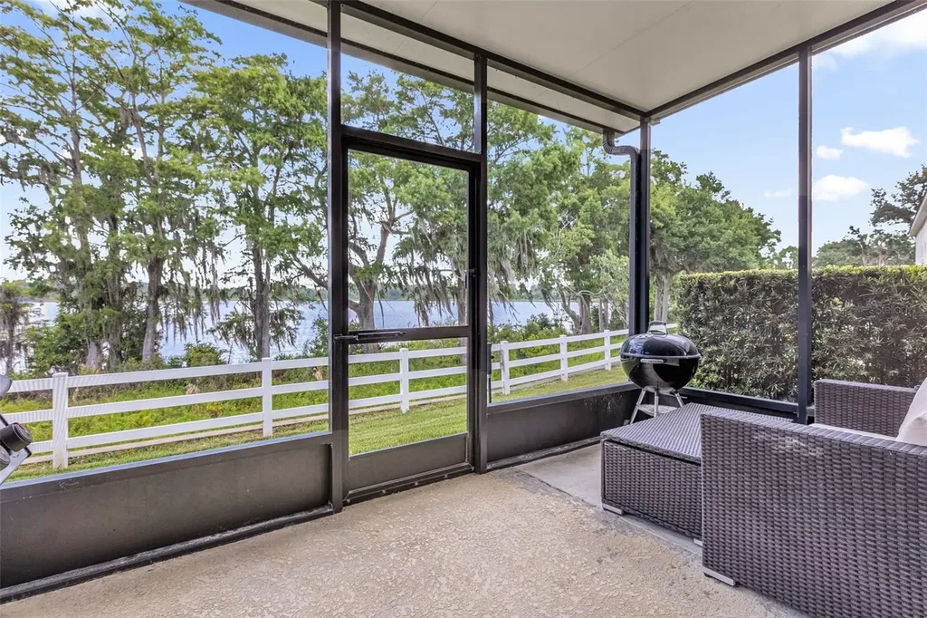 10226 Fallsgrove Street Orlando FL 32836