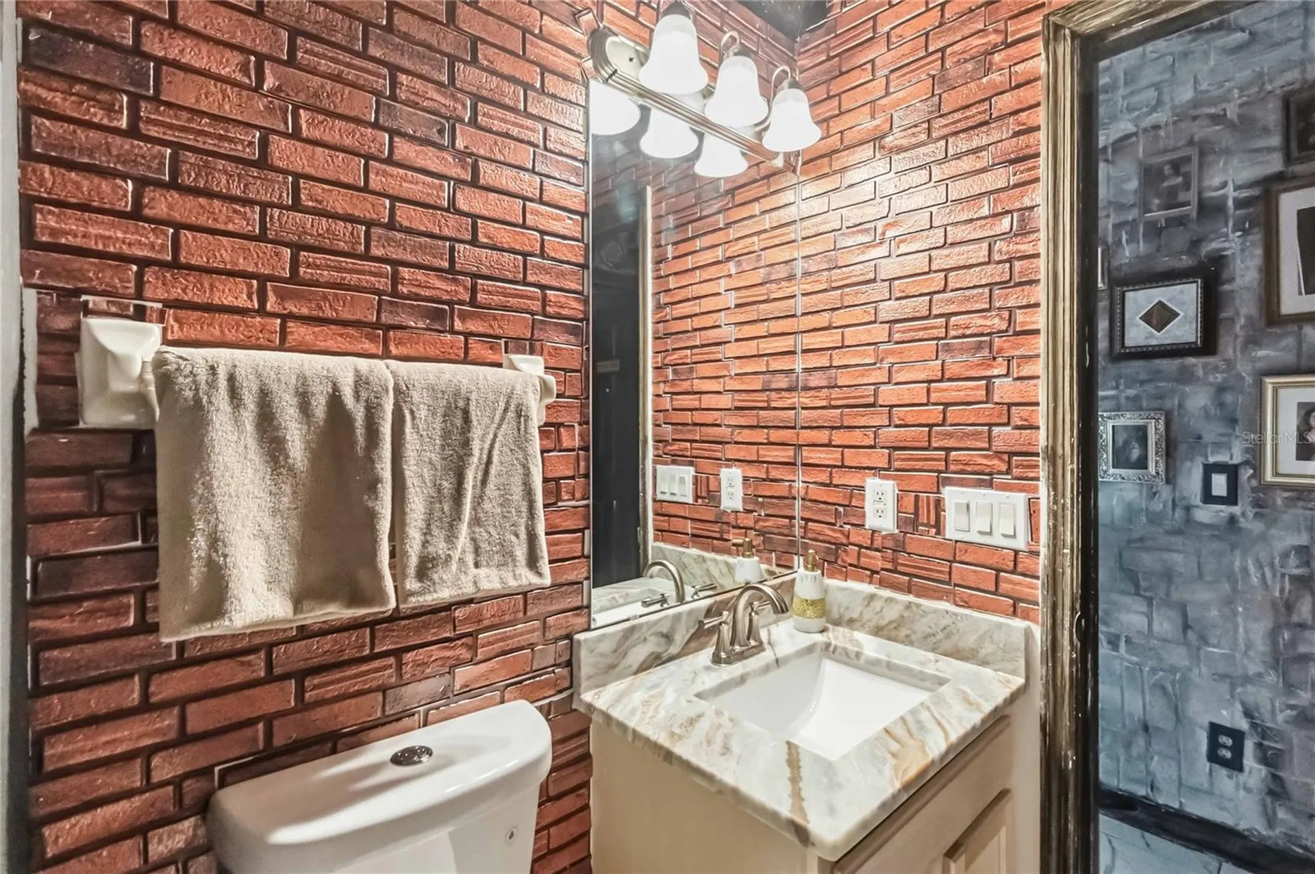 2041 Lacie Jo Lane Kissimmee FL 34743