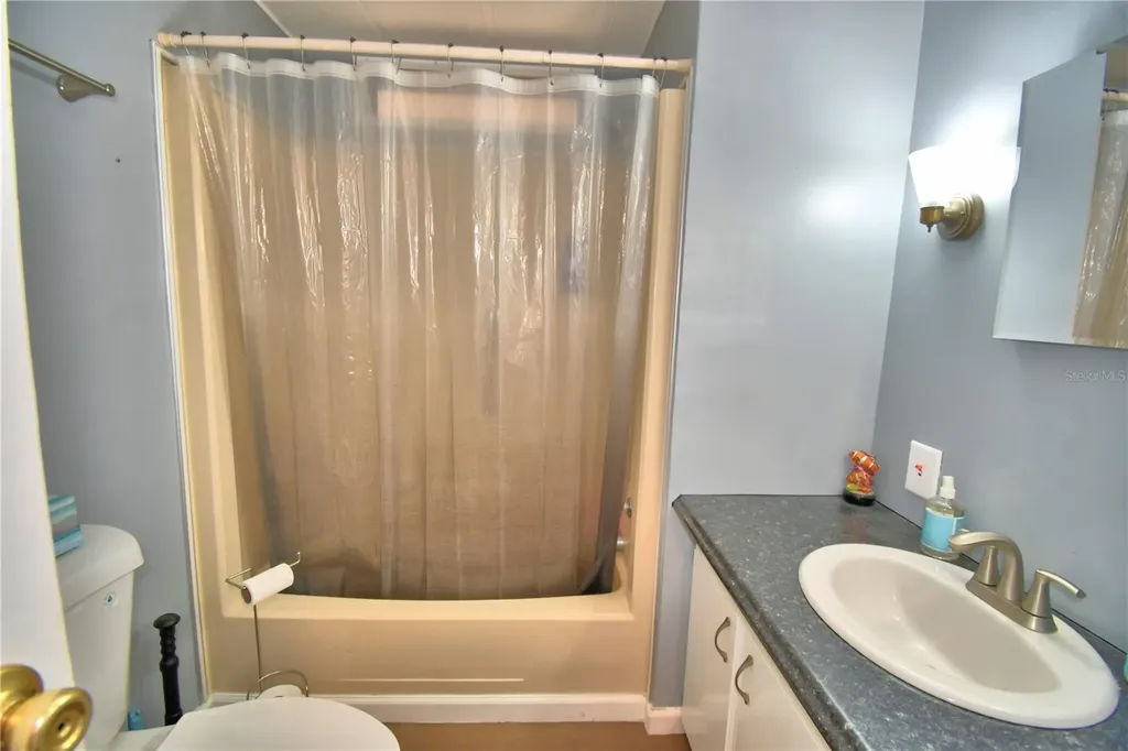 4242 Cedarwood Street Winter Haven FL 33880